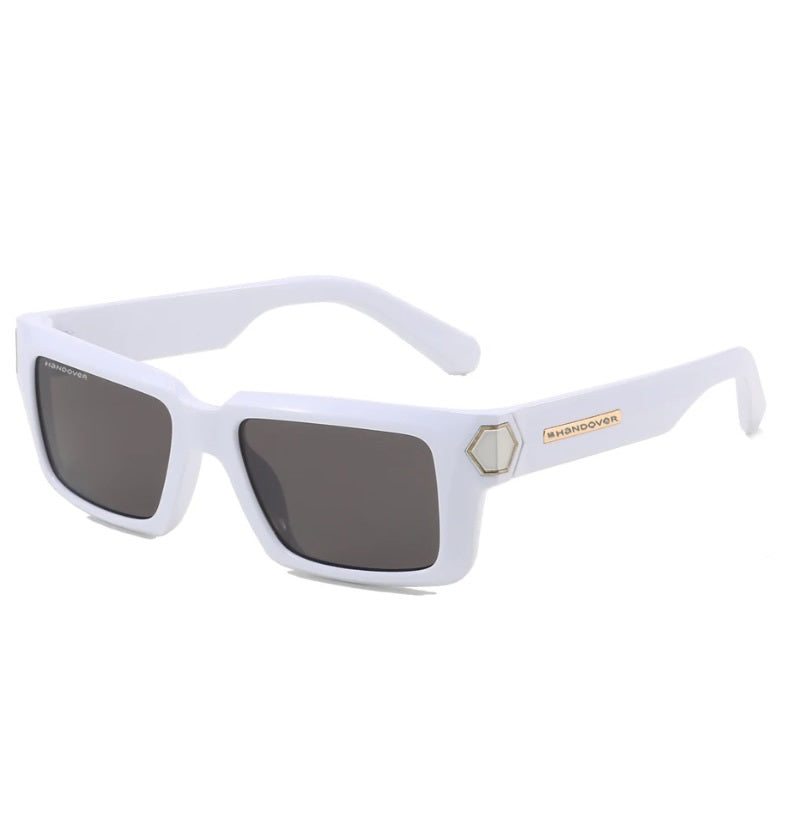 LEGEND WHITE BLACK