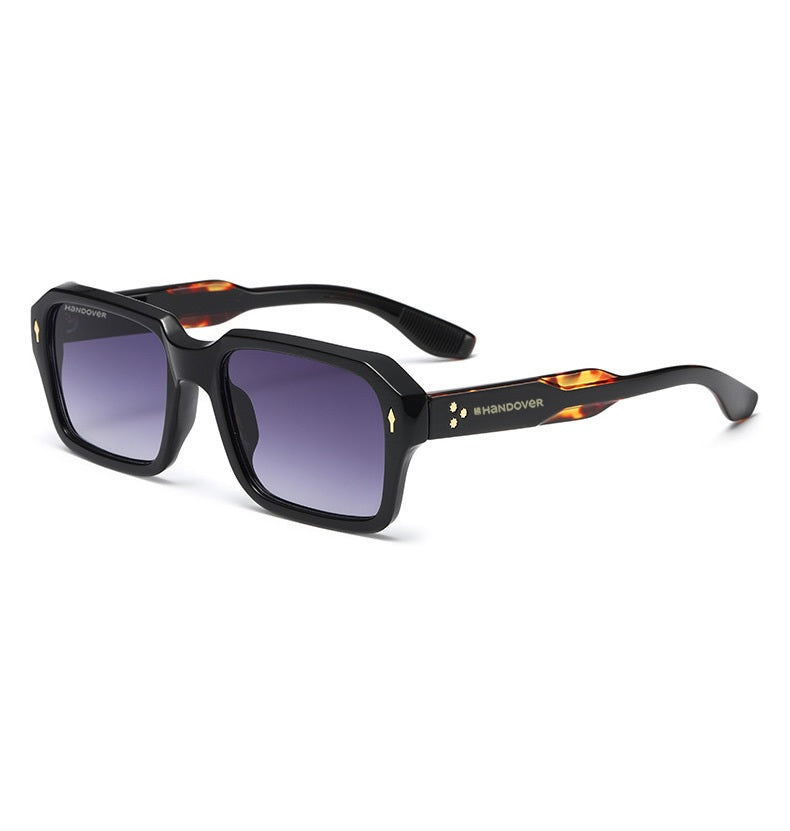 KLEIN BLACK GRADIENT