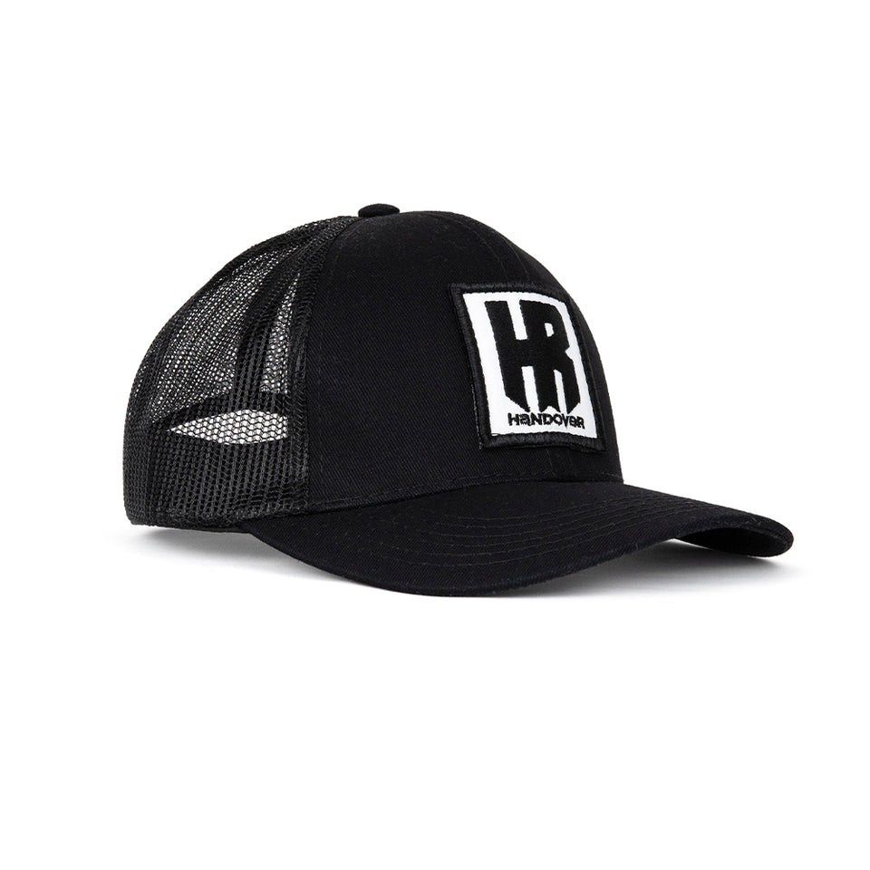 TRUCKER CAP BLACK WHITE